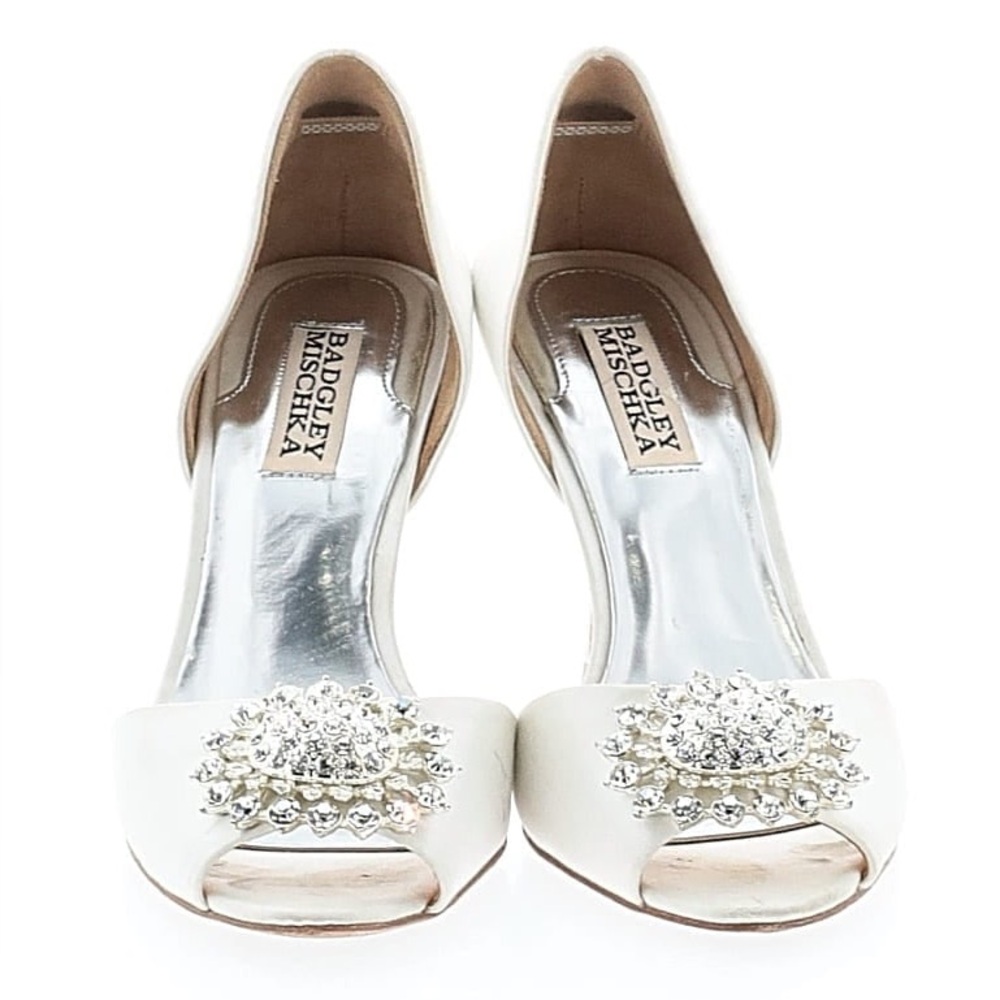 Badgley Mischka Pearson pumps